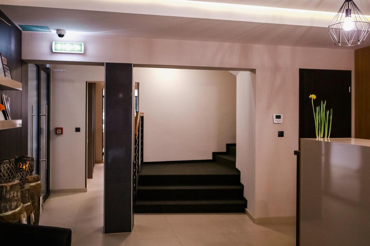 Sohaz Panzio Es Apartmanhaz Сольнок Экстерьер фото